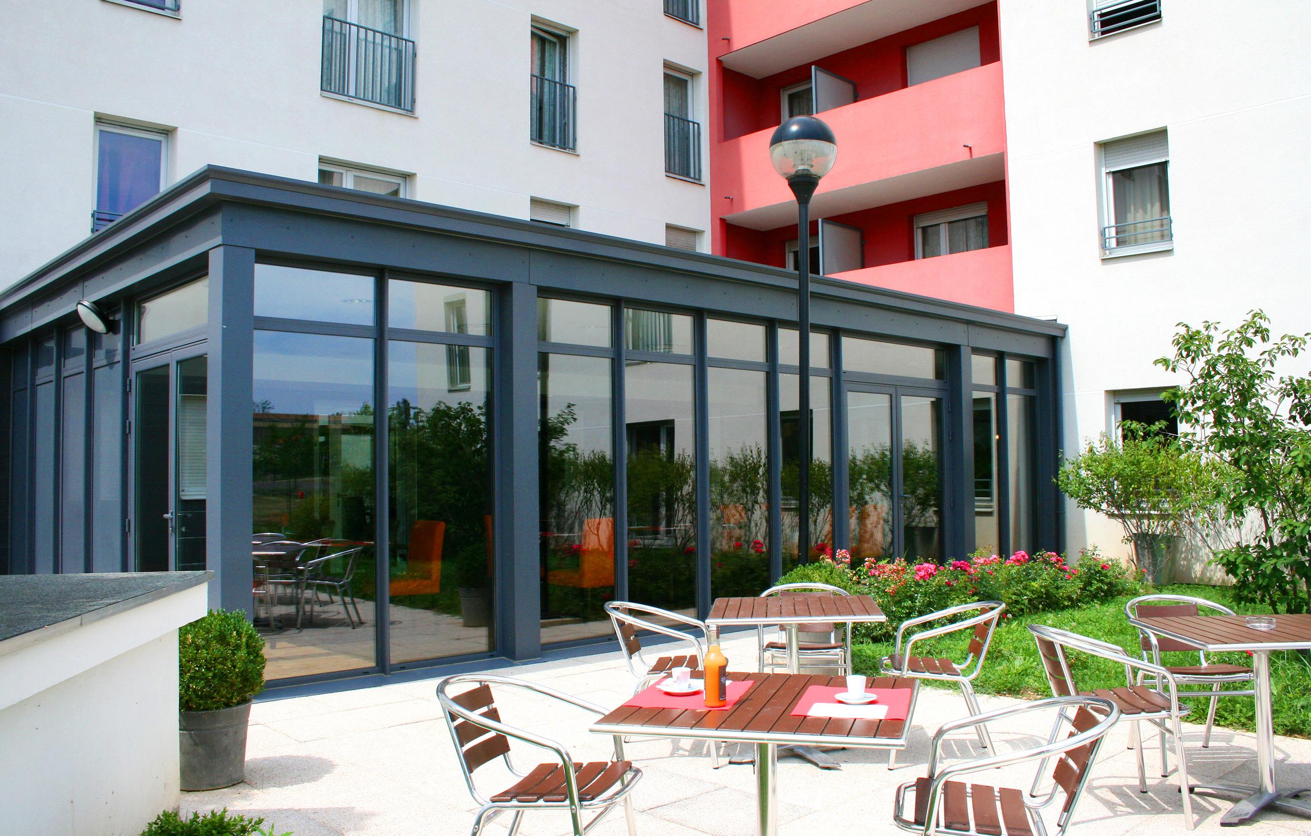 Appart'Hotel Odalys City - Bioparc Lyon Est Zewnętrze zdjęcie