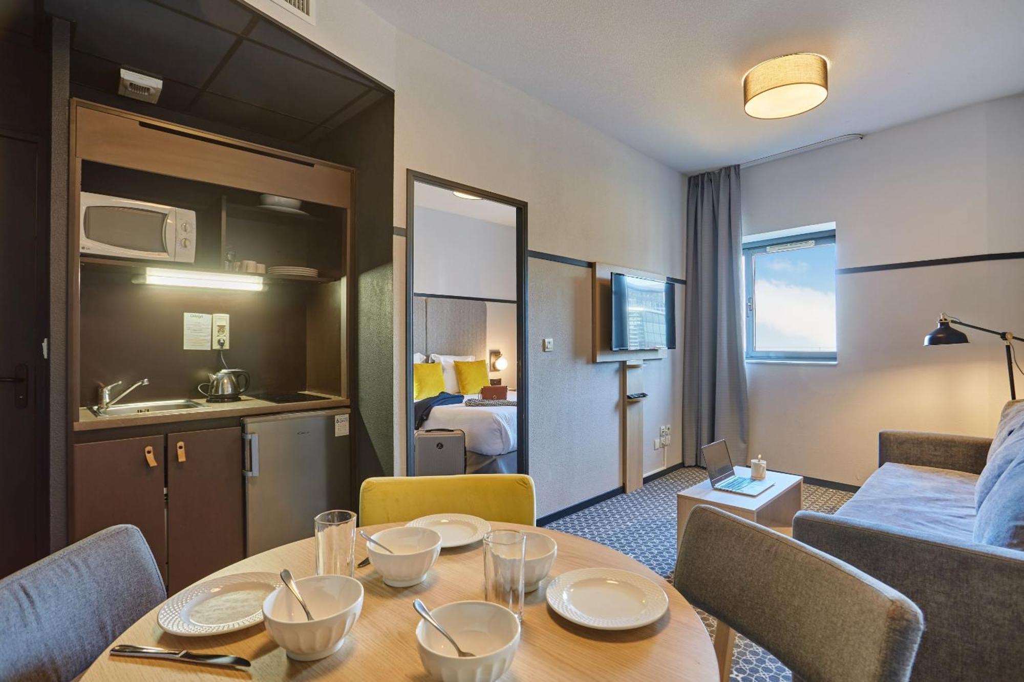 Appart'Hotel Odalys City - Bioparc Lyon Est Zewnętrze zdjęcie