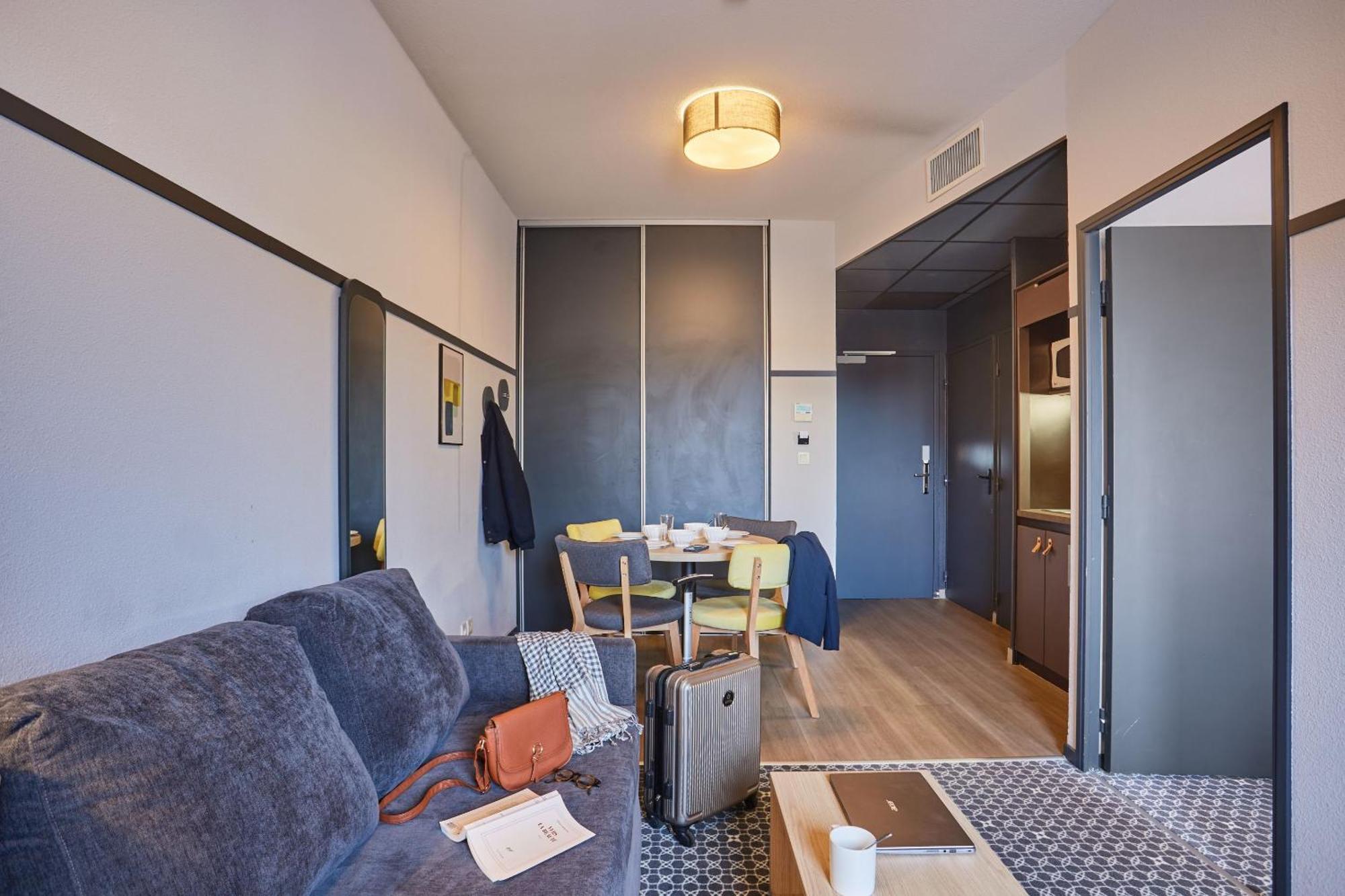 Appart'Hotel Odalys City - Bioparc Lyon Est Zewnętrze zdjęcie