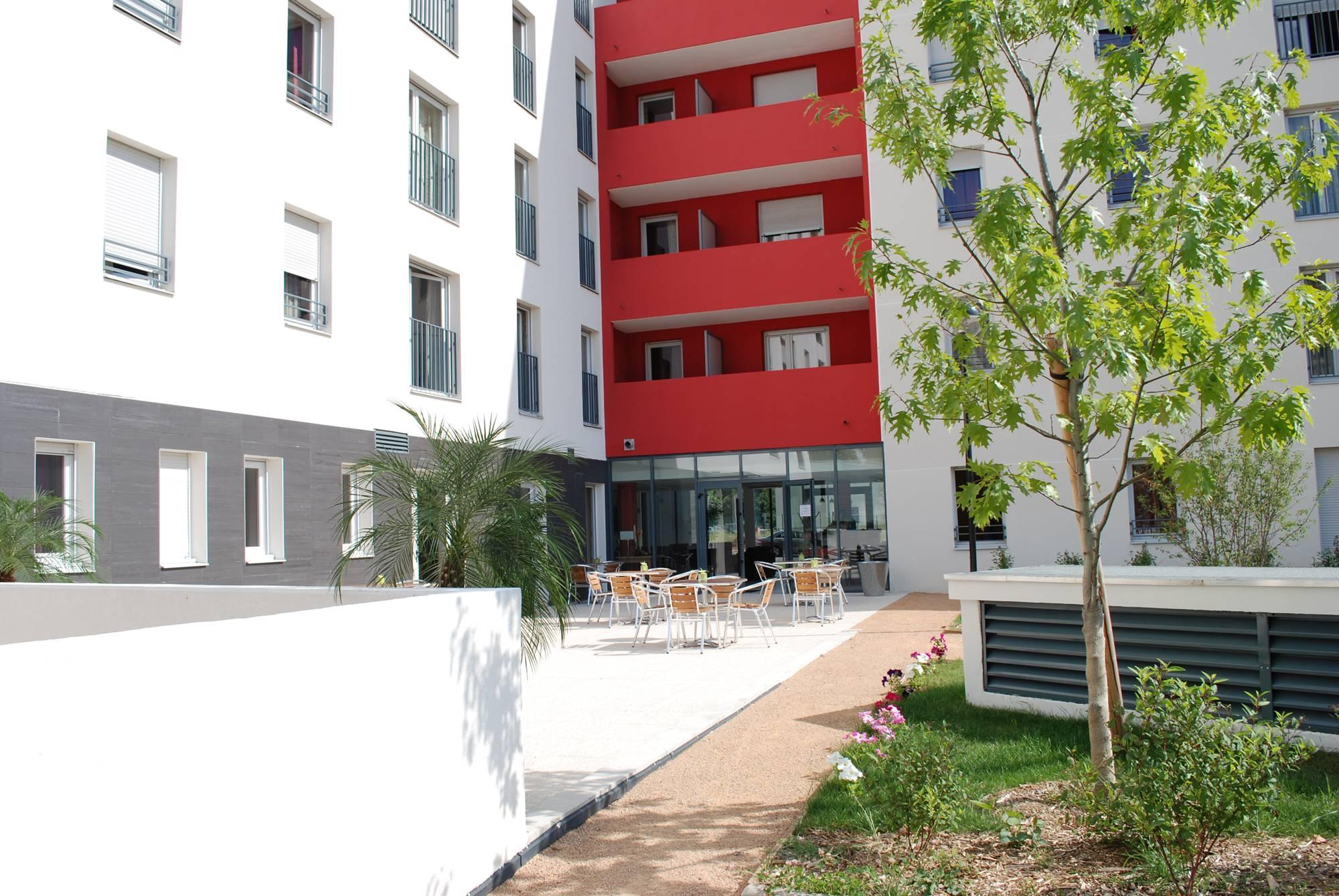 Appart'Hotel Odalys City - Bioparc Lyon Est Zewnętrze zdjęcie
