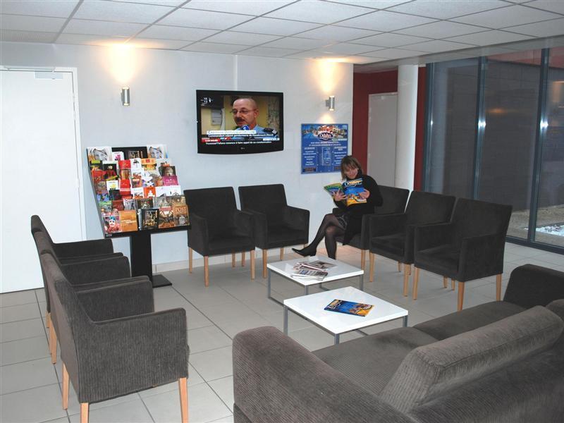 Appart'Hotel Odalys City - Bioparc Lyon Est Zewnętrze zdjęcie